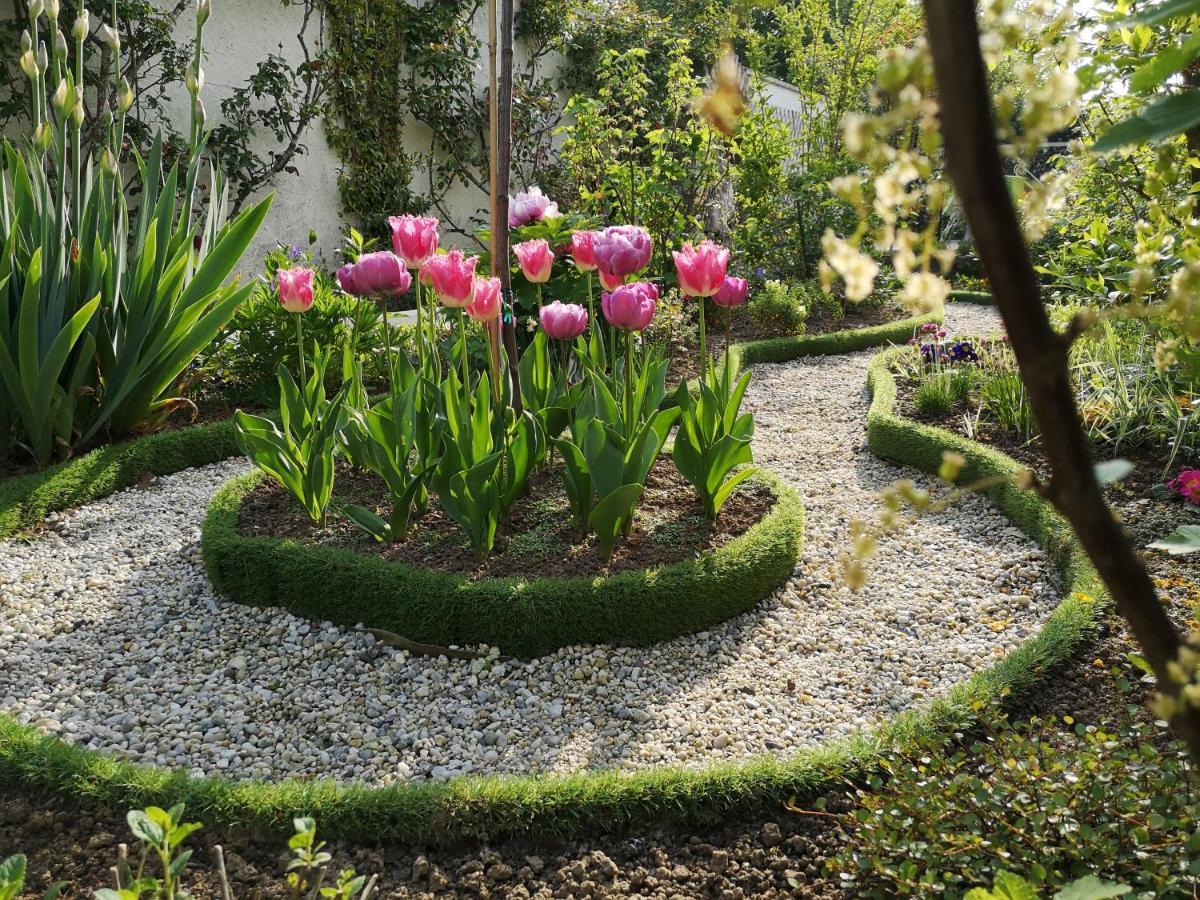 La Roseliere Maison Plain Pied Confortable Belle Decoration Jardin Magnifique 10 Mn A Pied Centre Ville Bayeux Proche Plages Du Debarquement Экстерьер фото